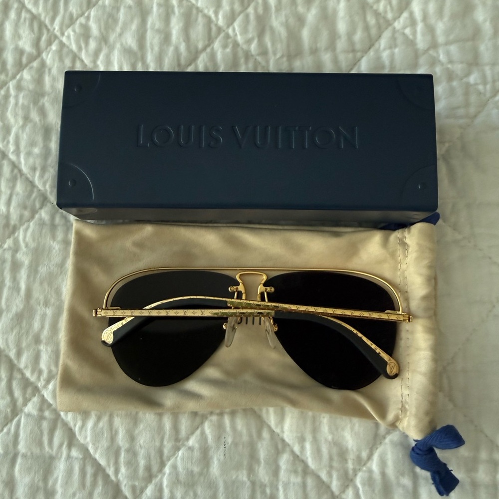Louis Vuitton Gold/Gray Monogram Grease Aviator Sunglasses Z1172W - Picture 7 of 15